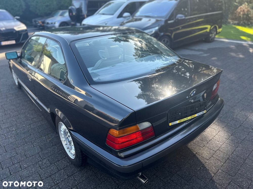BMW Seria 3 318is - 5