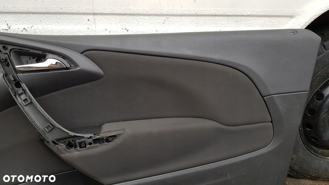 tapicerka drzwi prawa Opel Astra J GTC - 4