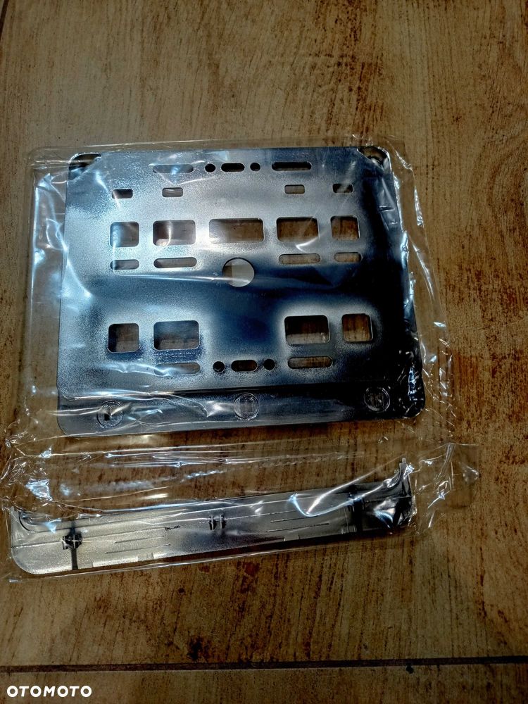 Ramka tablicy rej.  srebrna chromowana motocyklowa - 2