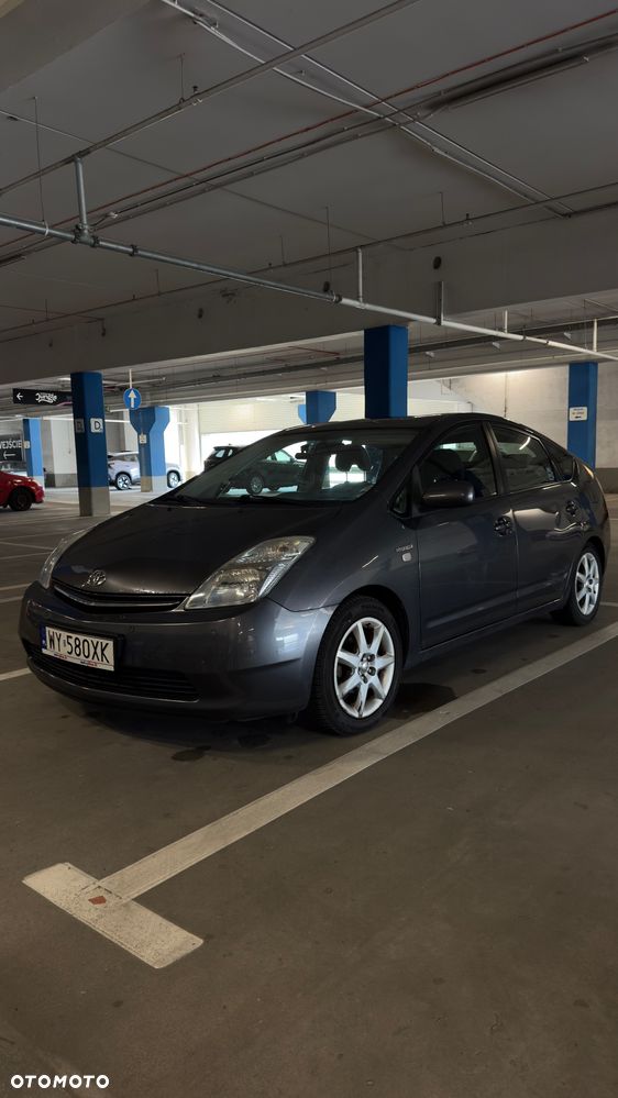 Toyota Prius 1.5 VVT-i Sol - 2