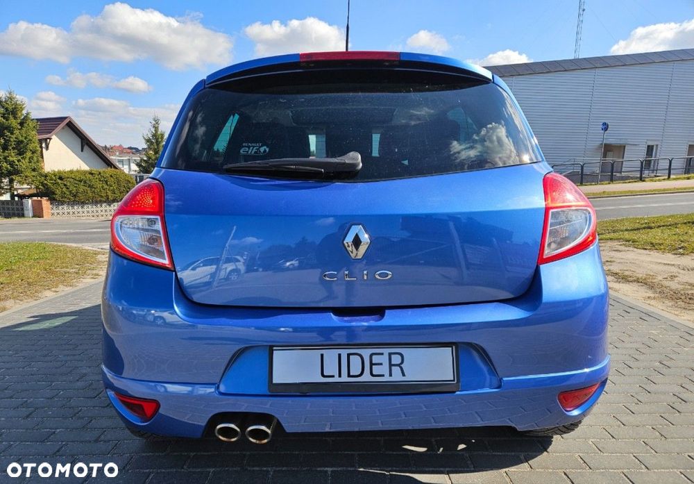 Renault Clio - 19