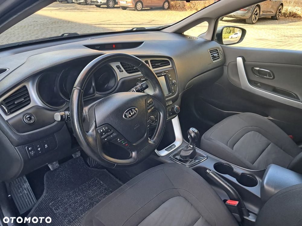 Kia Ceed Cee'd 1.6 GDI Business Line - 12