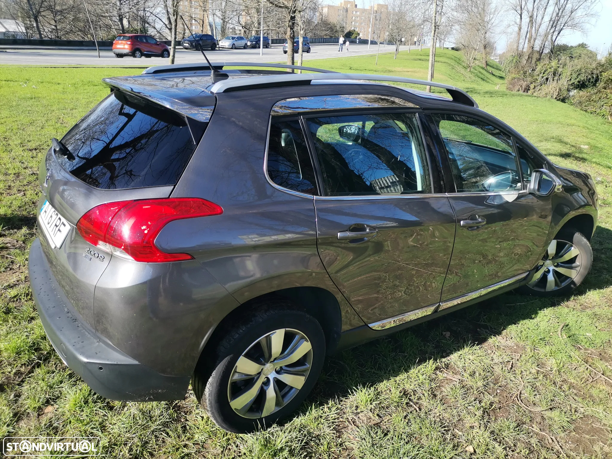 Peugeot 2008 1.6 e-HDi Allure 2-Tronic - 5
