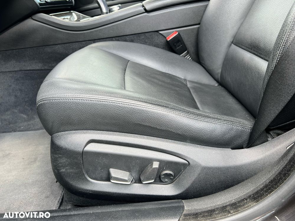 BMW Seria 5 520d xDrive Touring Aut. Luxury Line - 13