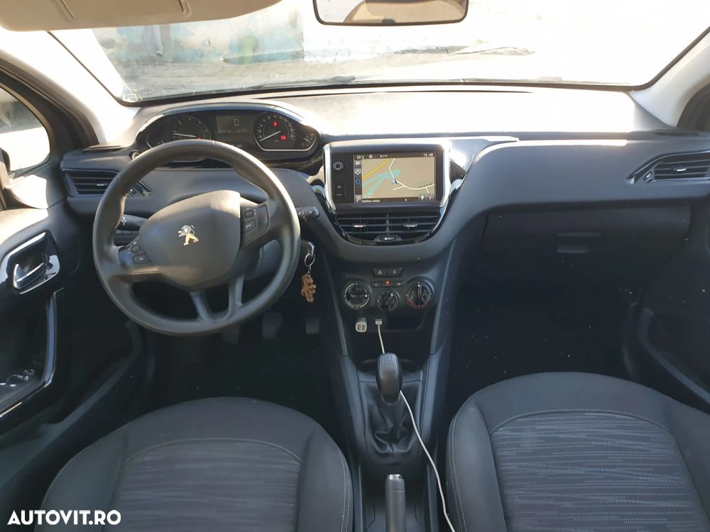 Peugeot 208 e-HDi 115 Stop&Start Allure - 17