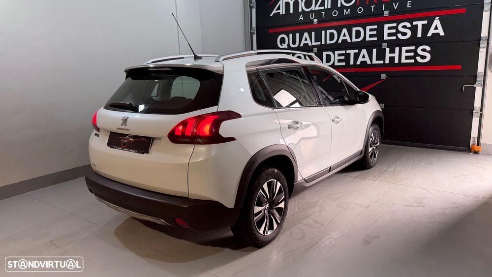 Peugeot 2008 1.2 PureTech Allure - 8