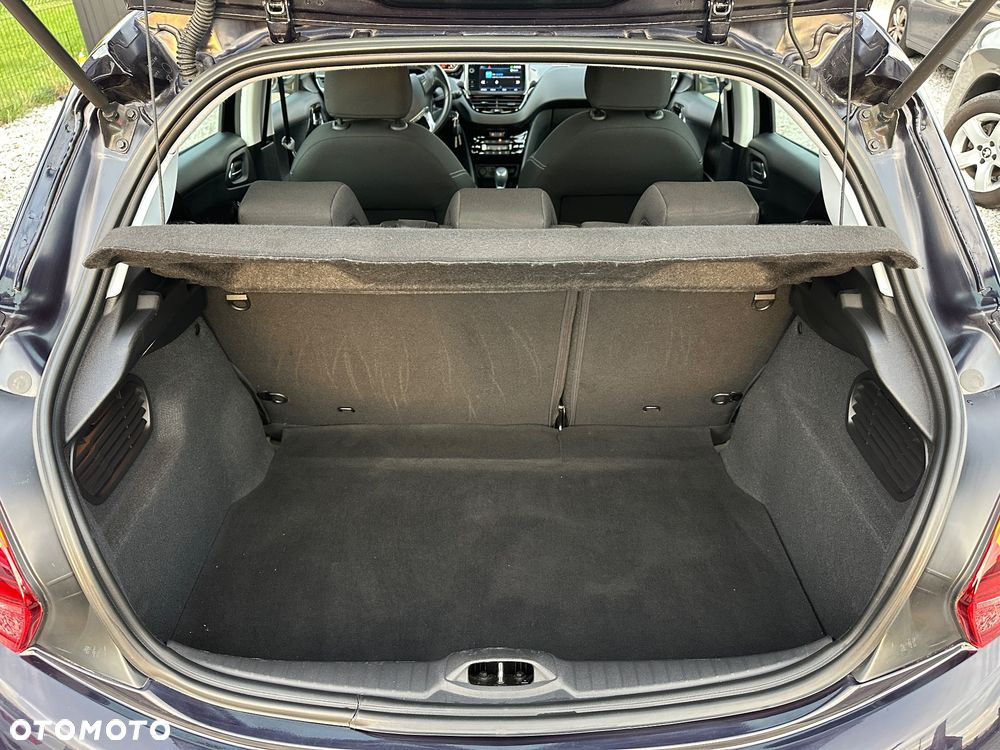 Peugeot 208 1.2 PureTech GPF Allure S&S EAT6 - 23