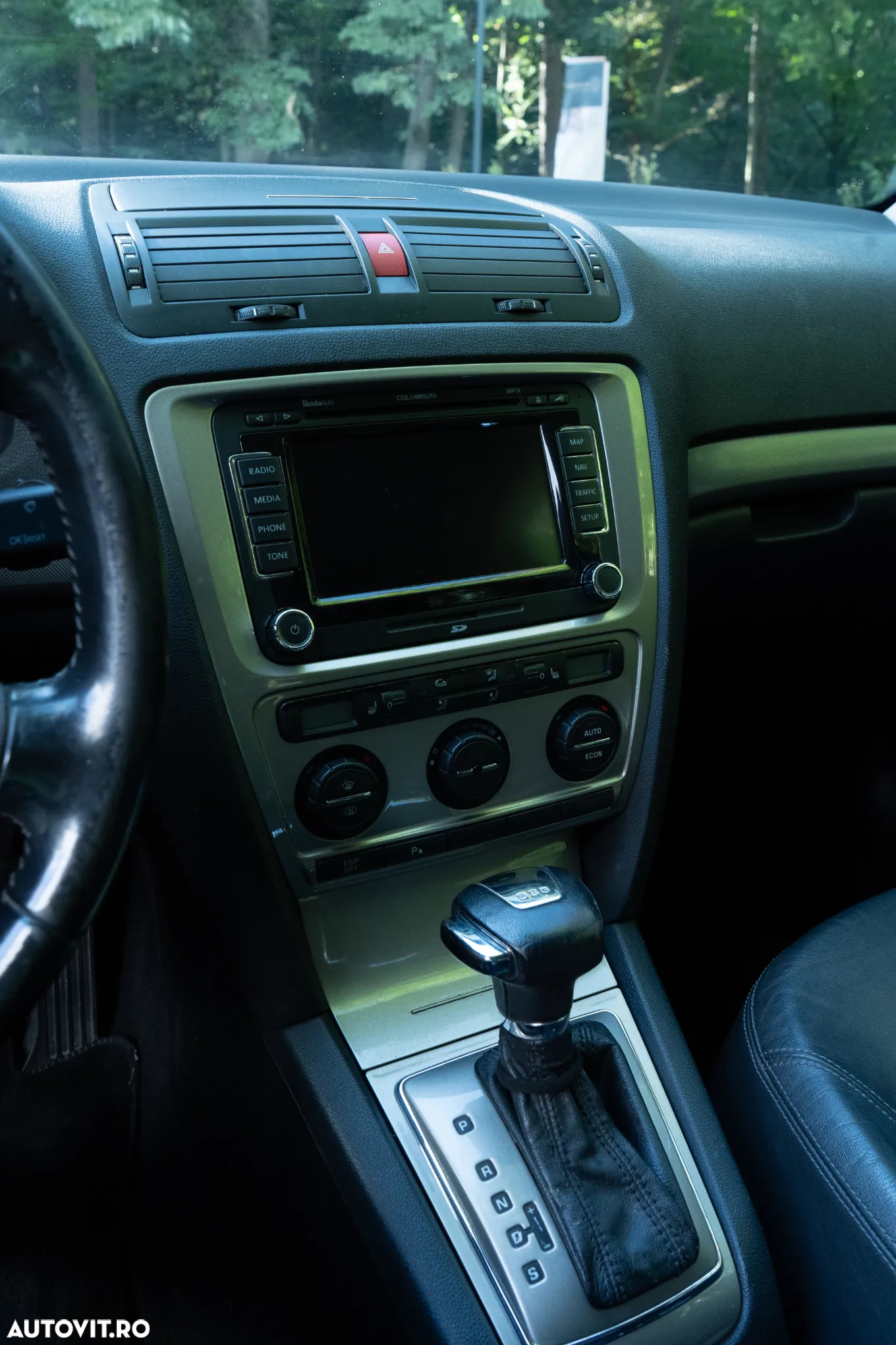 Skoda Octavia Combi 2.0 TDI Elegance Automatic - 10