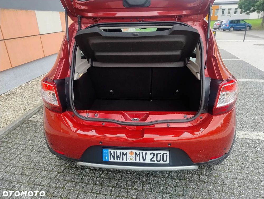 Dacia Sandero 0.9 TCe SL Celebration S&S - 21