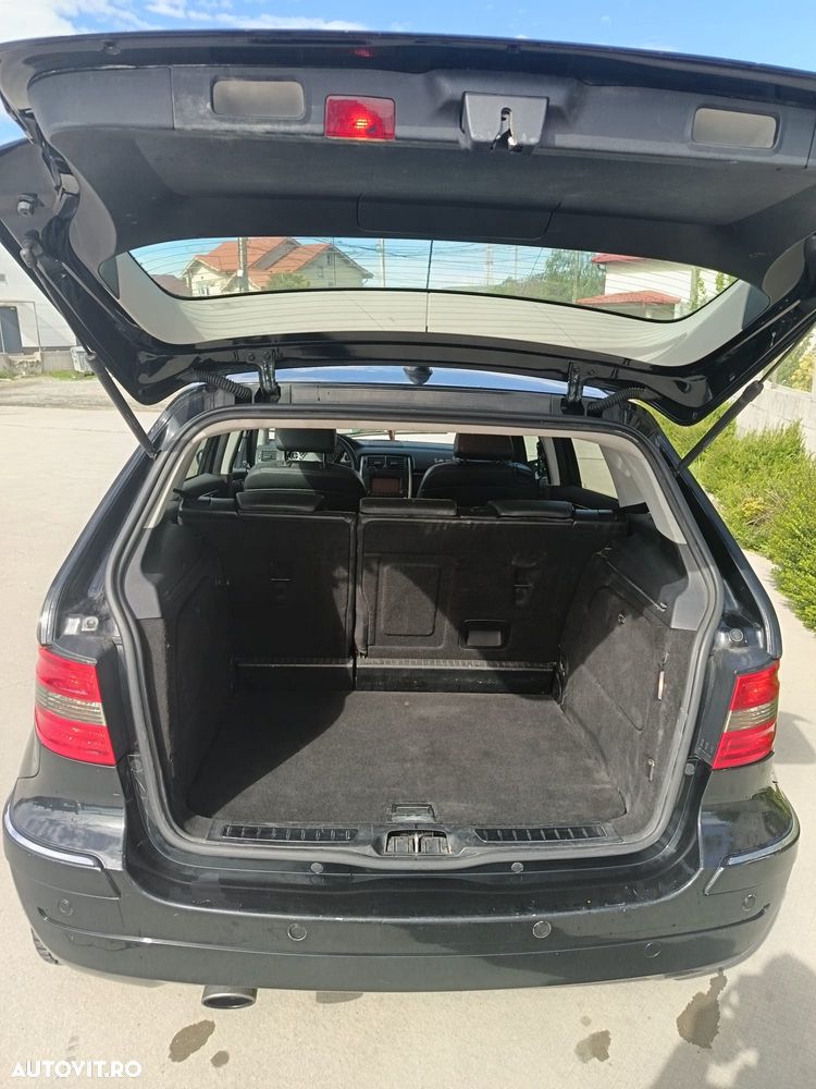 Mercedes-Benz B 200 Standard - 13