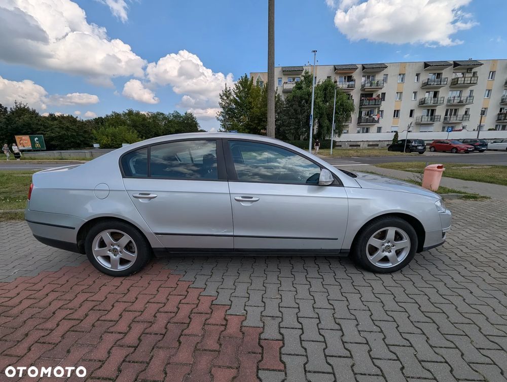 Volkswagen Passat - 10