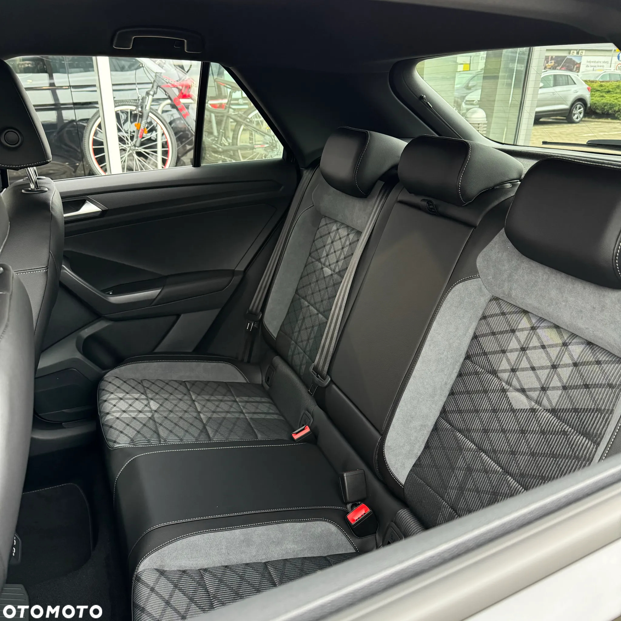 Volkswagen T-Roc 1.5 TSI R-Line Plus DSG - 18
