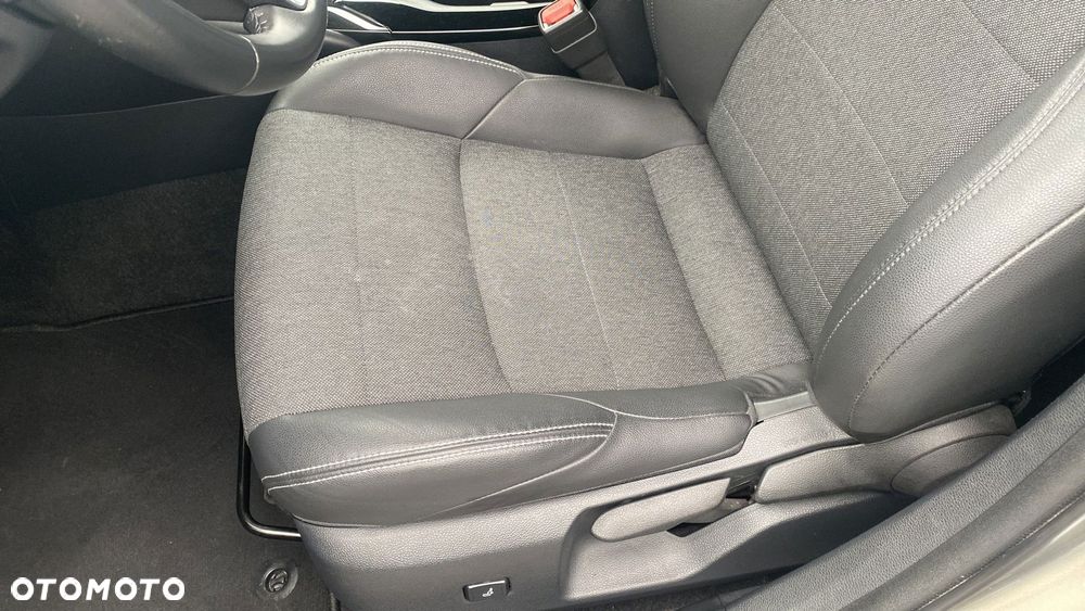 Toyota Corolla 2.0 Hybrid Comfort - 16
