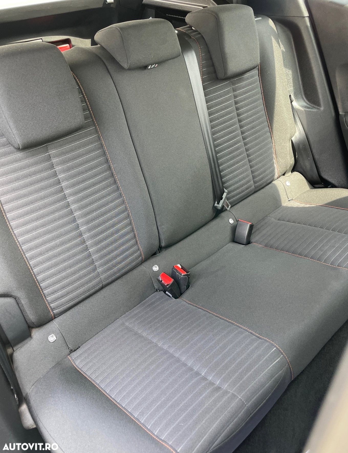 Peugeot 2008 1.2 PureTech EAT8 STT Active Pack - 26