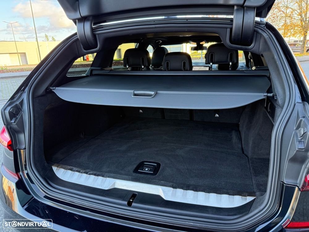 BMW 320 e Touring Pack M Auto - 24