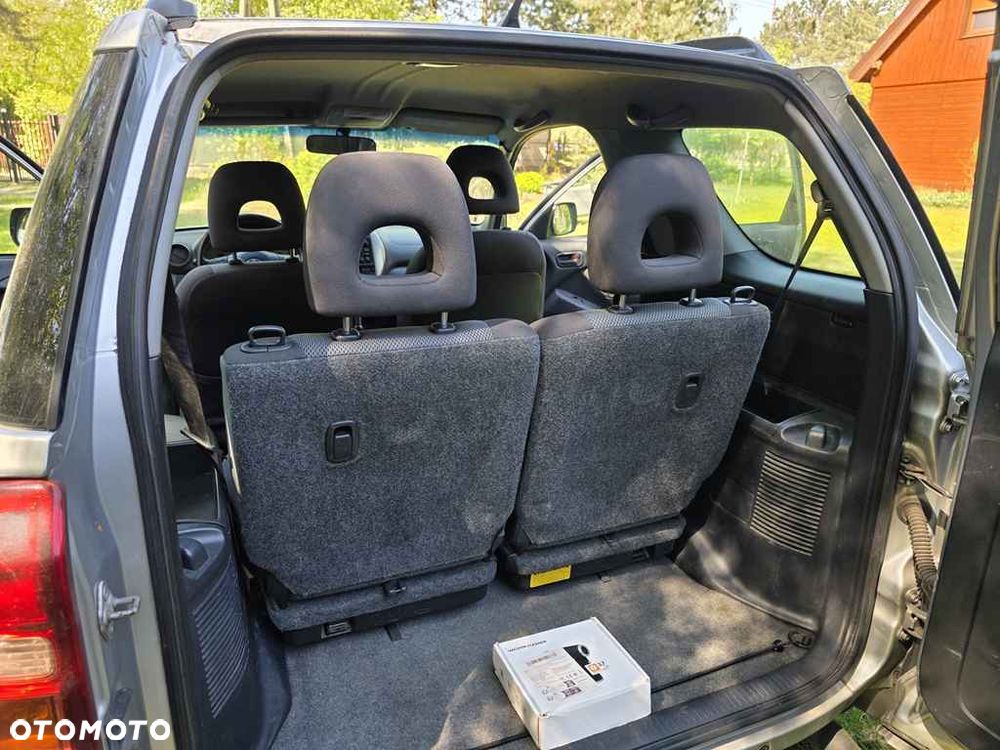 Toyota RAV4 - 15