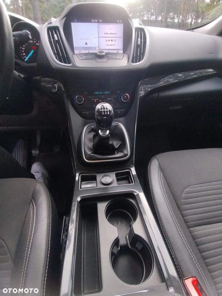 Ford Kuga 1.5 EcoBoost FWD Titanium - 10