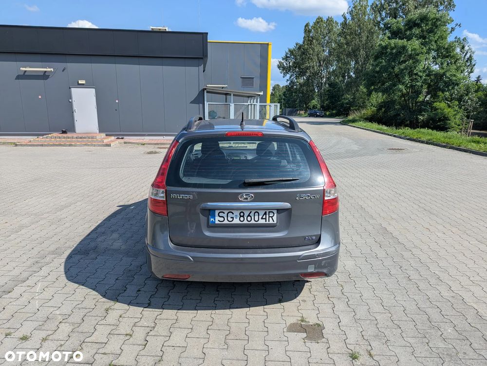 Hyundai i30 i30cw 1.4 blue Comfort - 12