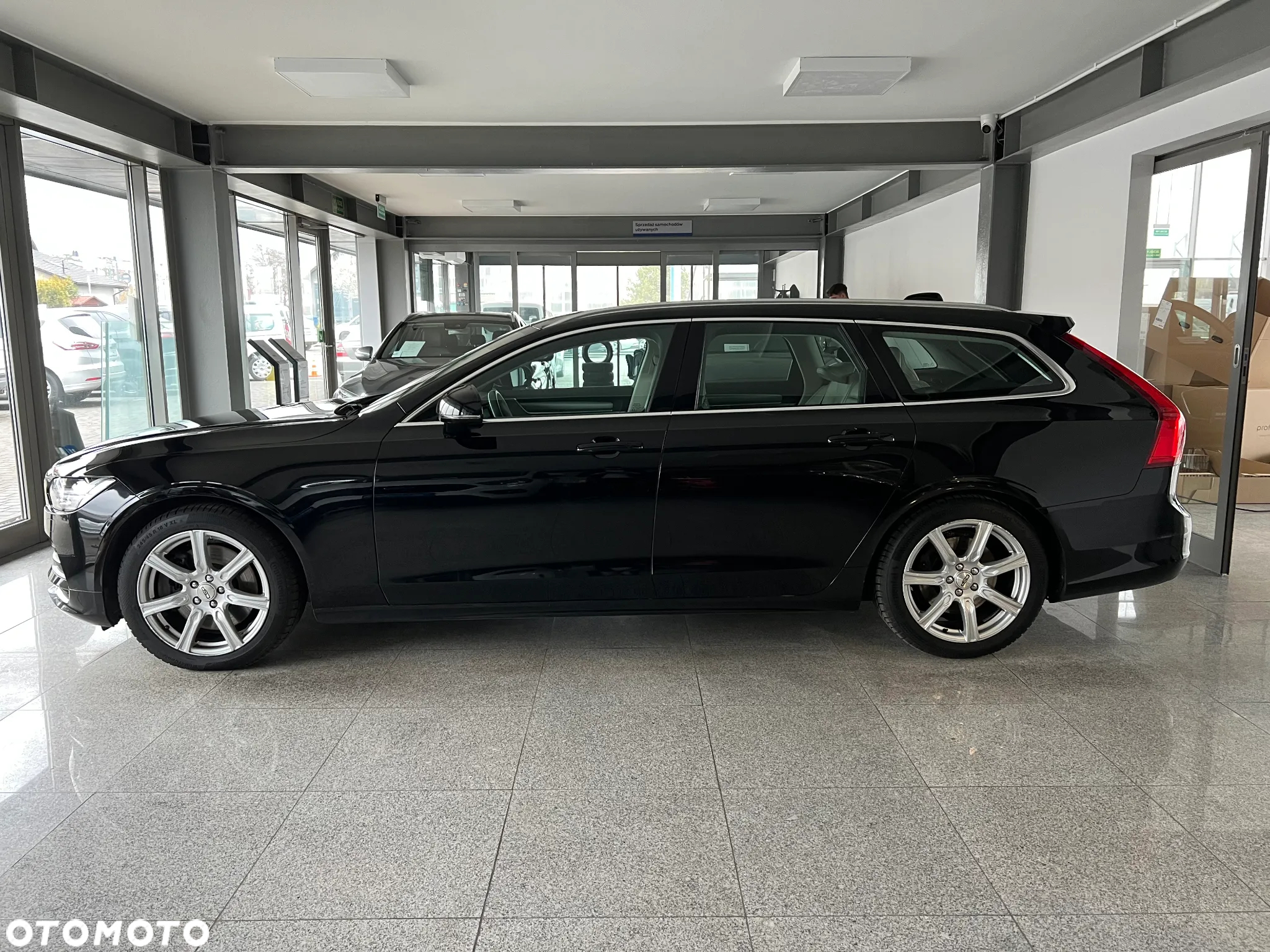 Volvo V90 T4 Momentum Pro - 9