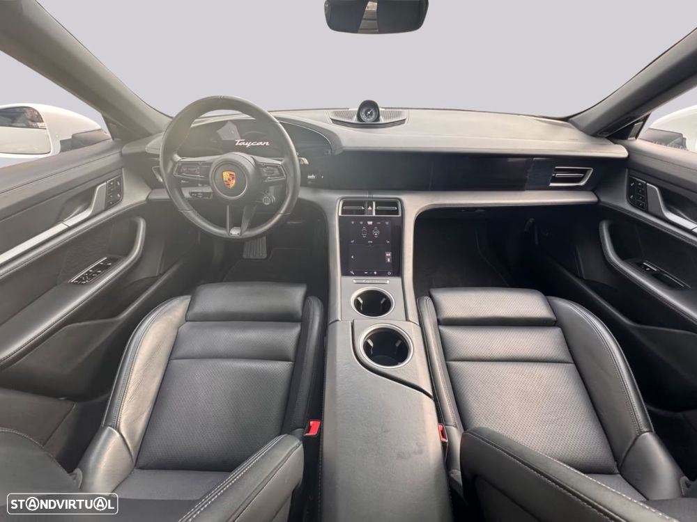 Porsche Taycan - 8