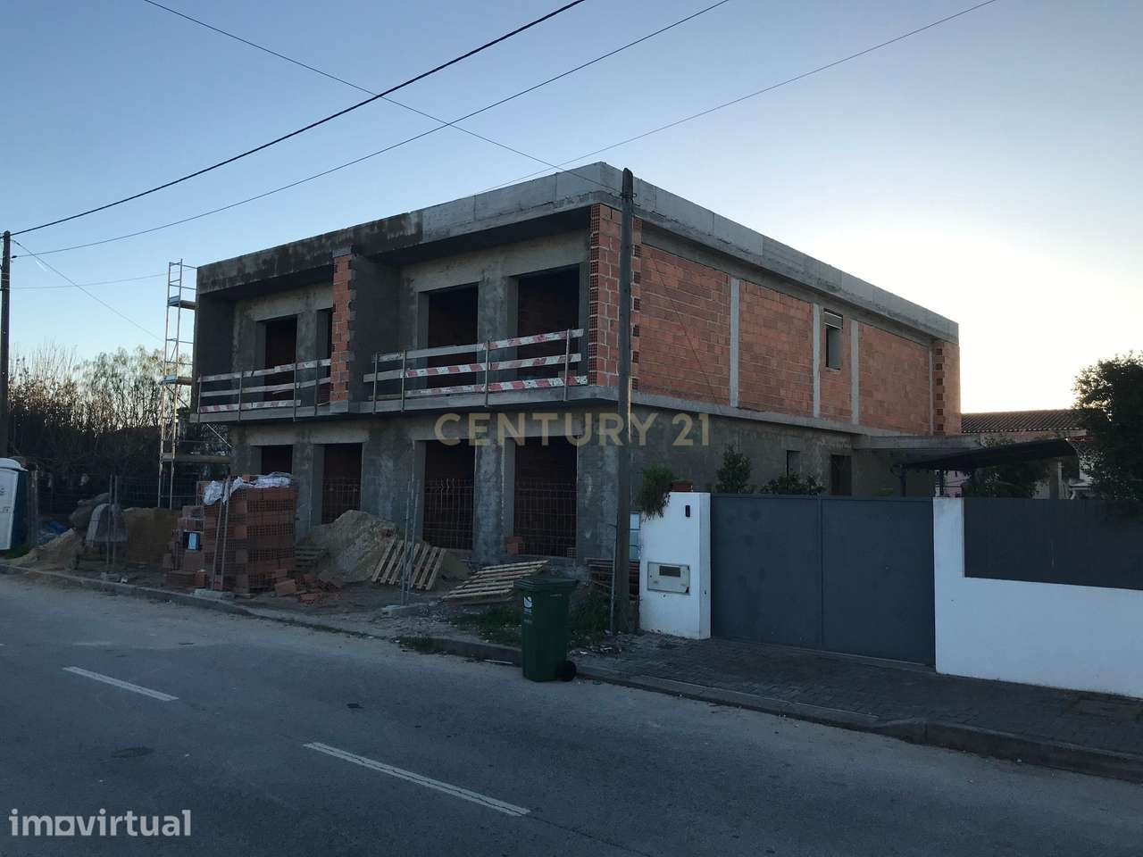 Moradias Geminadas T4 com Piscina | Fernão Ferro | Conclusão prevista - Grande imagem: 2/6