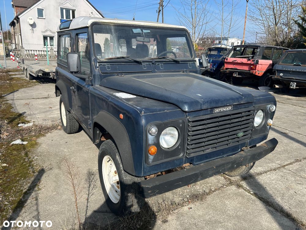 Land Rover Defender - 4