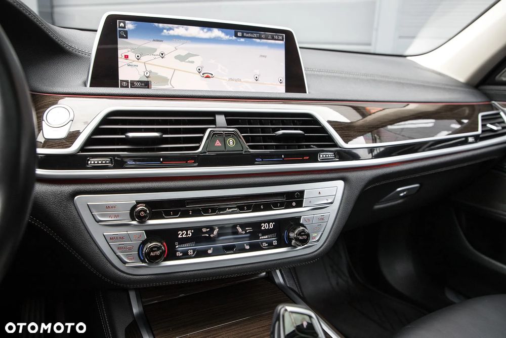 BMW Seria 7 730d xDrive - 29