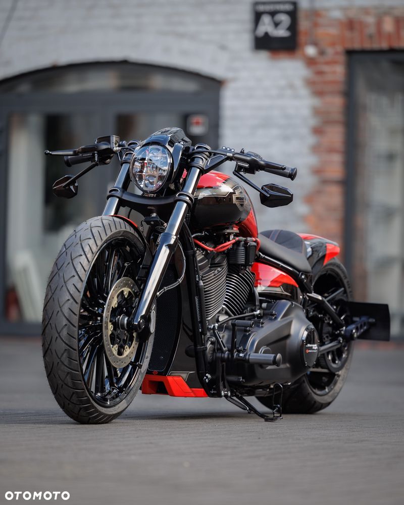 Harley-Davidson Softail Breakout - 6