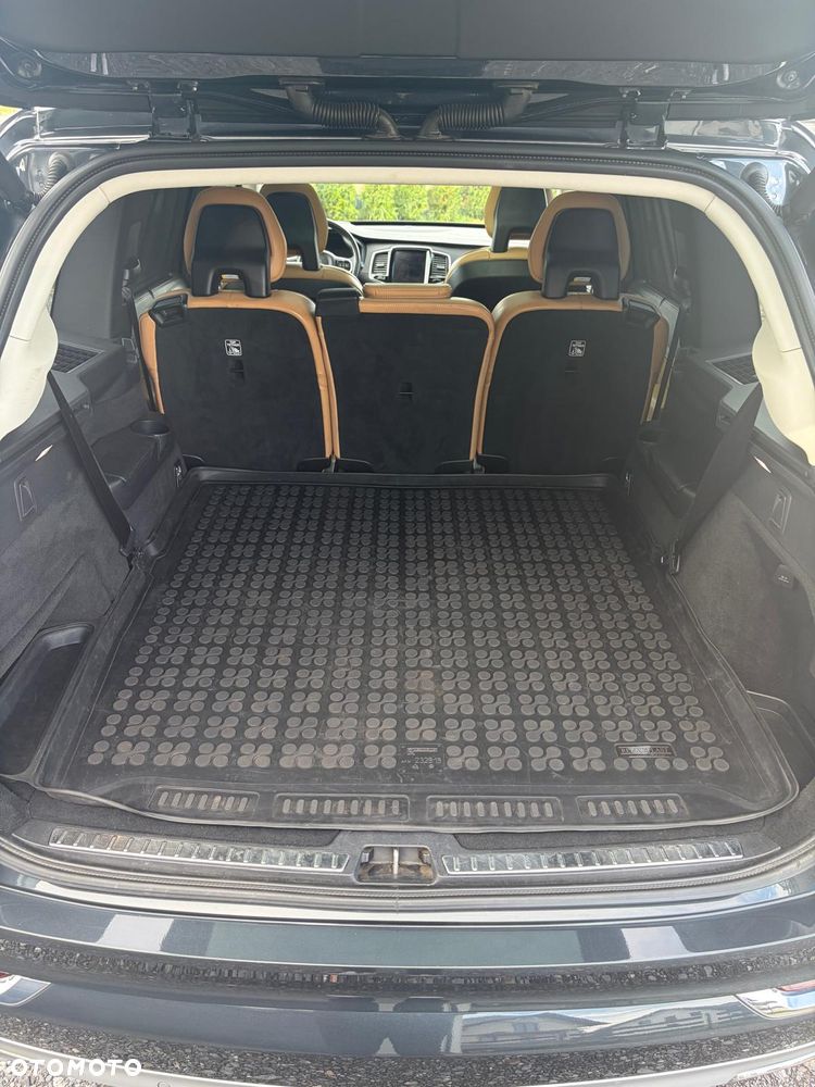 Volvo XC 90 D5 AWD Inscription 7os - 32