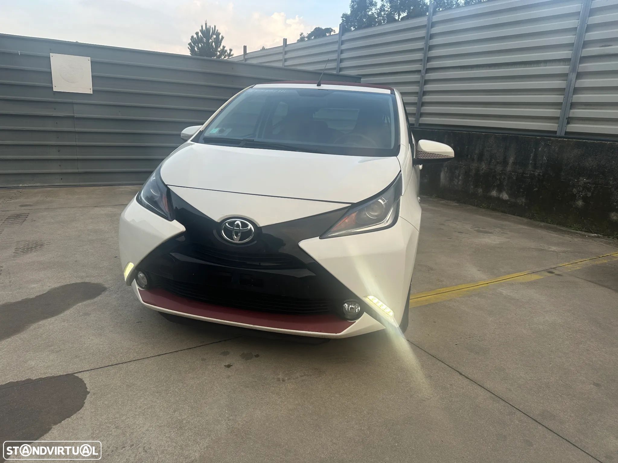 TOYOTA AYGO 1.0 ( B4 ) WAVW ( CABRIO ) DE 2018 EM CENTRO DE ABATE - 1