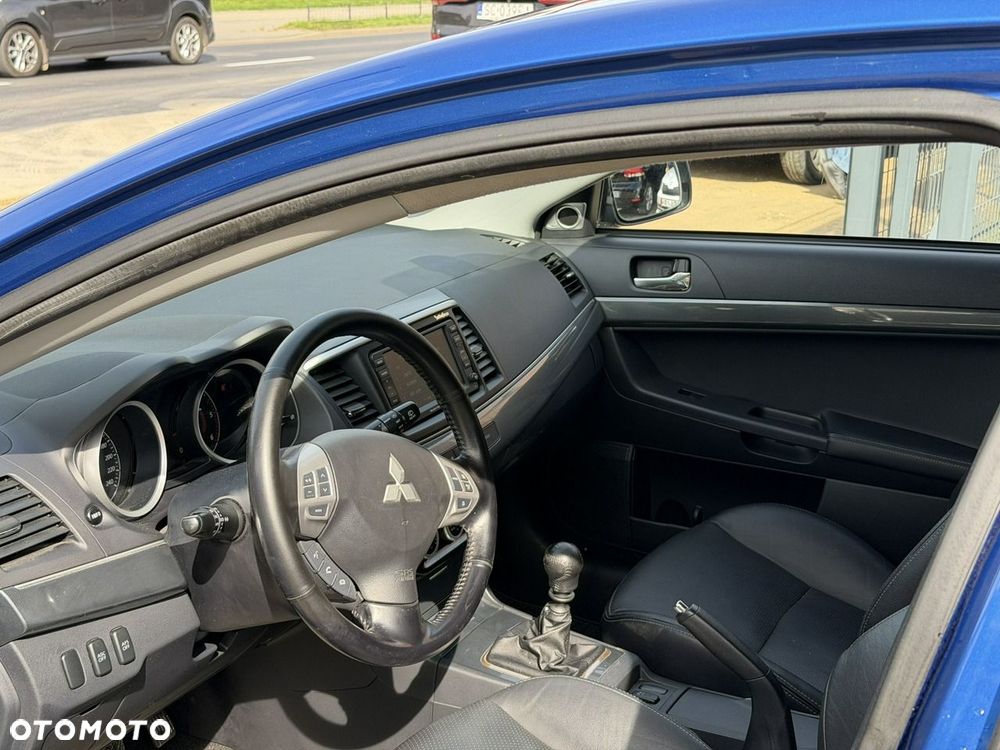 Mitsubishi Lancer - 9