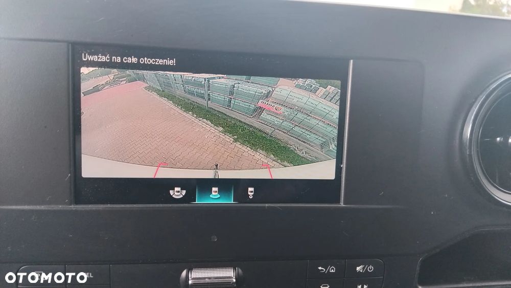 Mercedes-Benz SPRINTER - 24