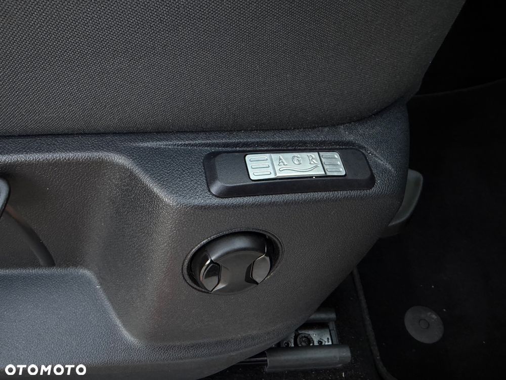 Ford Tourneo Connect Grand - 12
