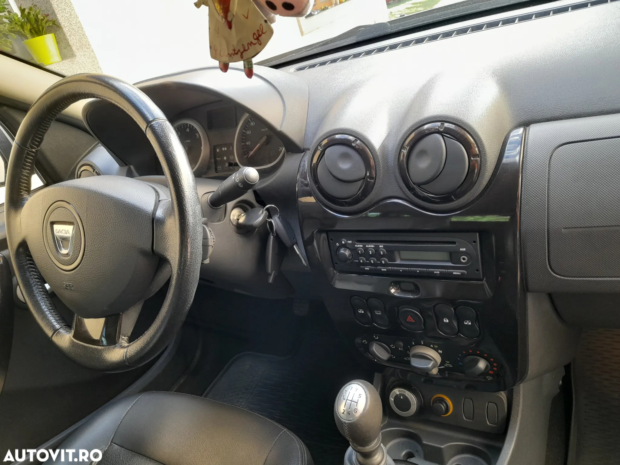 Dacia Duster 1.6 16V 4x4 Prestige - 17