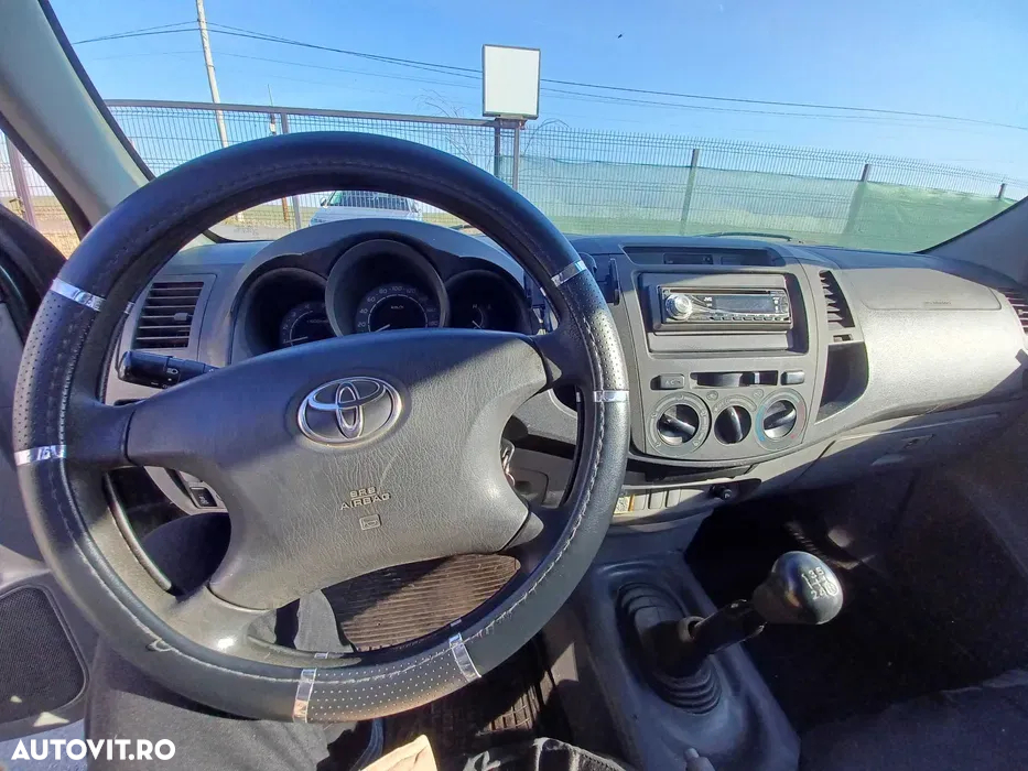 Toyota Hilux - 4