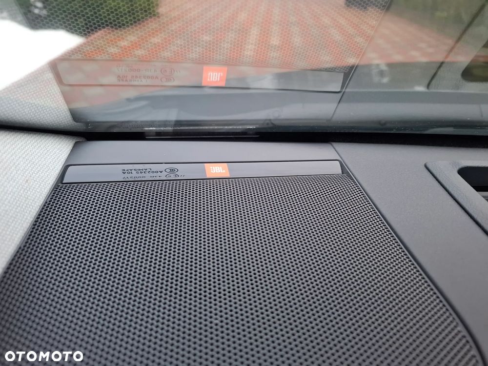 Toyota Prius 1.8 Hybrid Prestige - 21