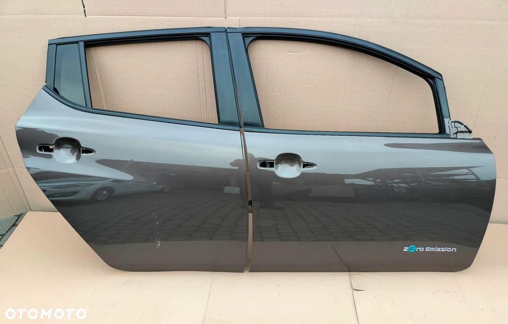 NISSAN LEAF II ZE1 2019 DRZWI PRAWE PRZÓD TYŁ CAN G - 1