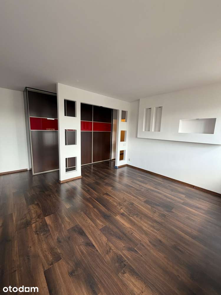 Przestronne 69m2 w Centrum, klimatyzacja, cegła, parking.