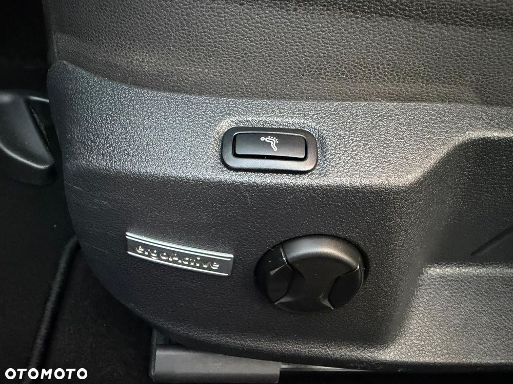 Volkswagen Golf 1.6 TDI BMT Highline - 13
