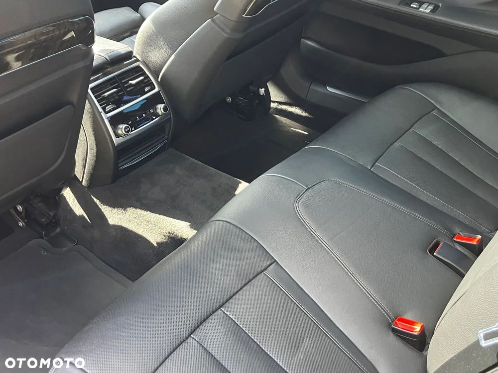 BMW Seria 7 740Li - 17