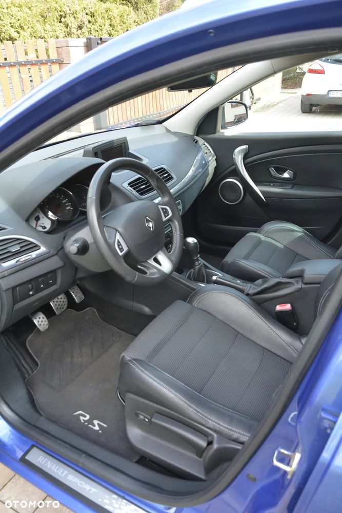 Renault Megane TCe 180 GT - 9