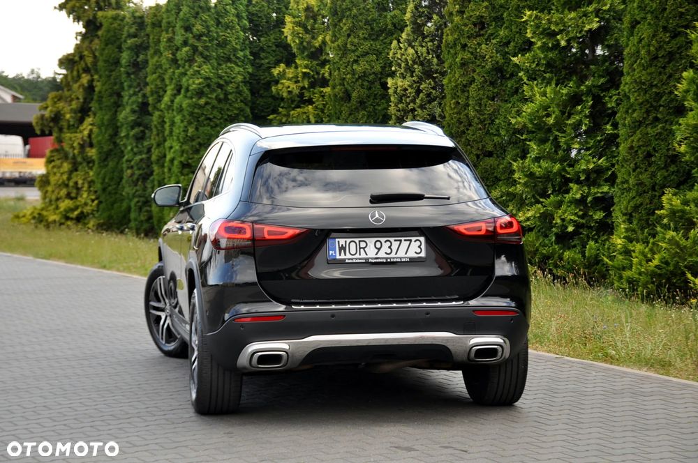 Mercedes-Benz GLA - 15