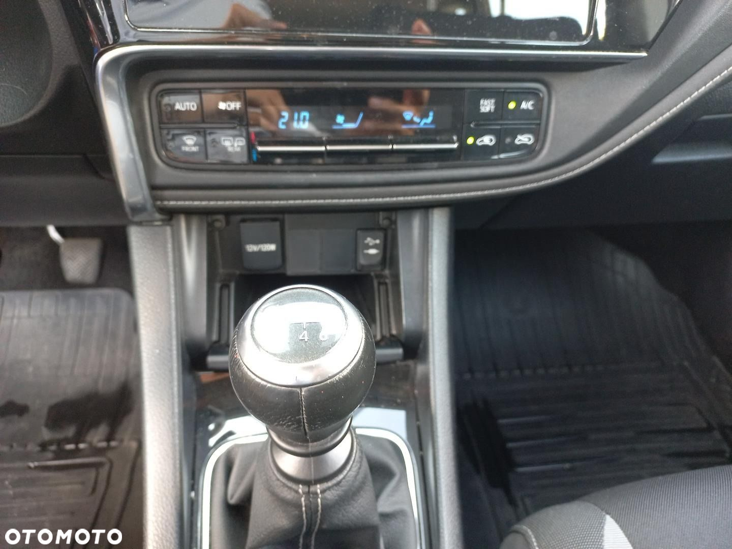 Toyota Auris - 23