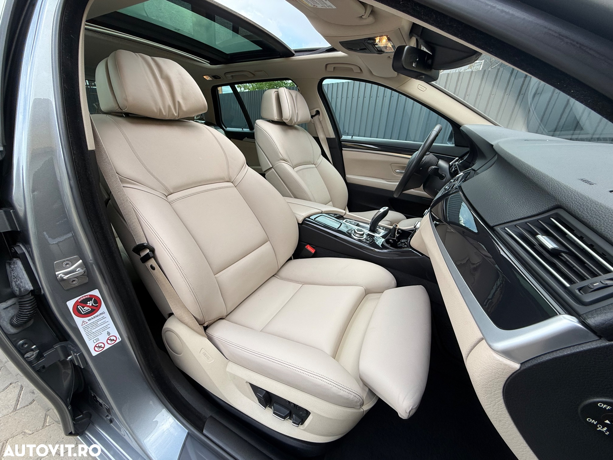 BMW Seria 5 525d Touring Aut. - 9