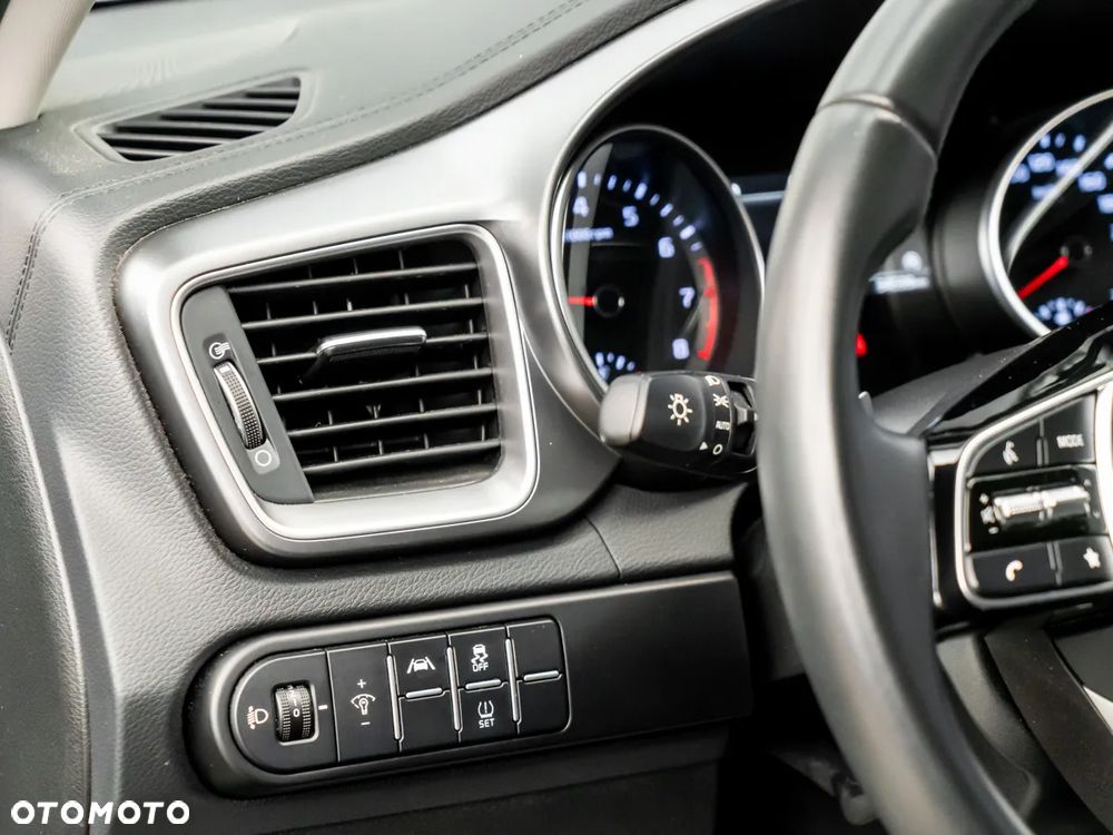 Kia XCeed 1.5 T-GDI M DCT - 24