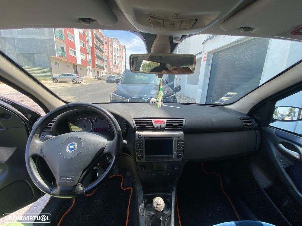 Fiat Stilo 1.9 JTD Dynamic - 4