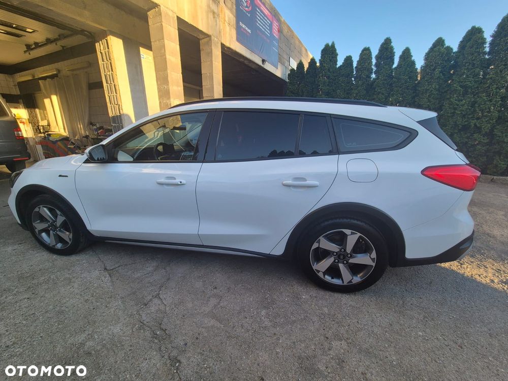Ford Focus 1.5 EcoBlue Start-Stopp-System ACTIVE X - 2