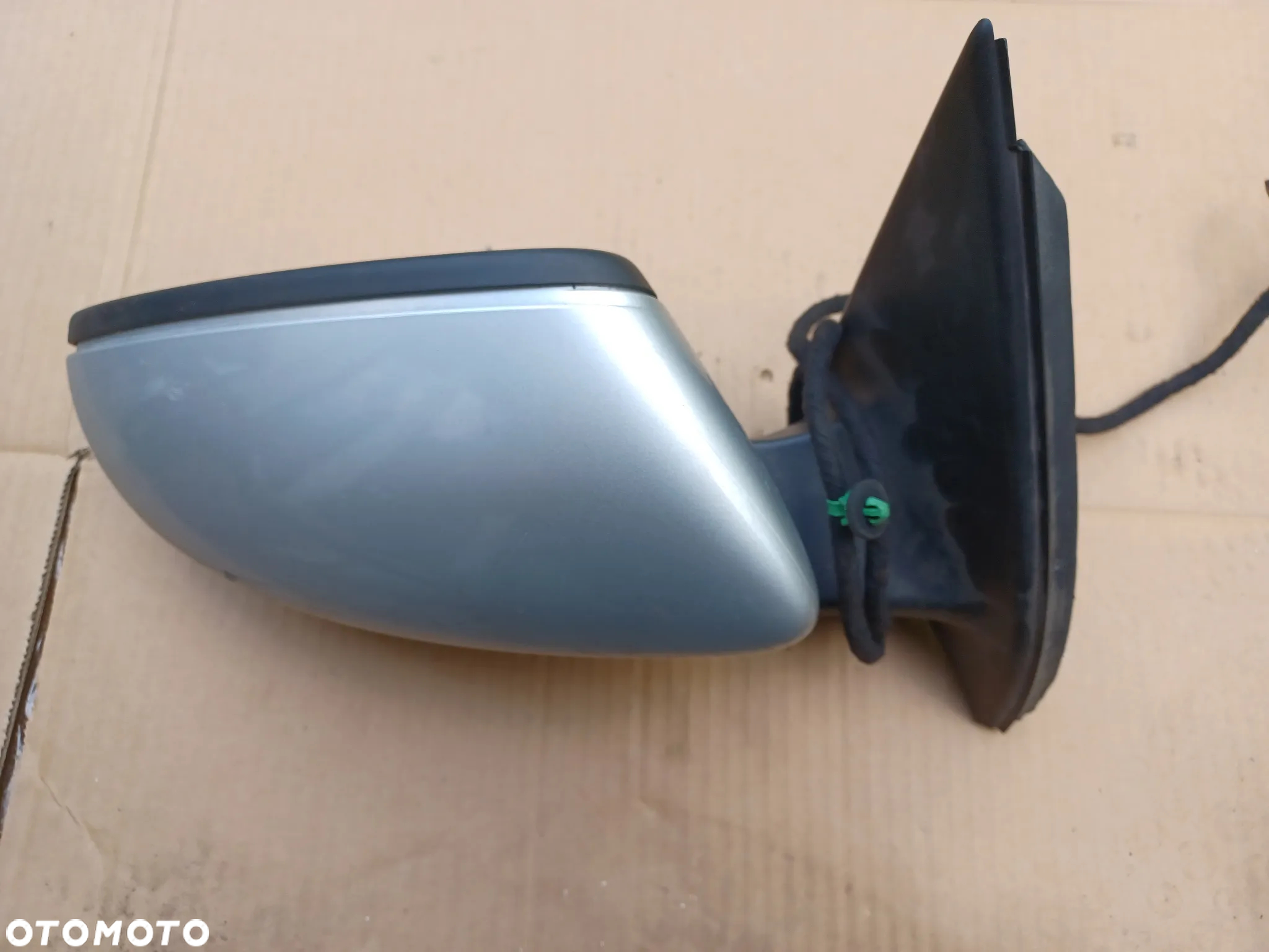 LUSTERKO PRAWE PASSAT B7 LA7W 9PIN +2 - 6