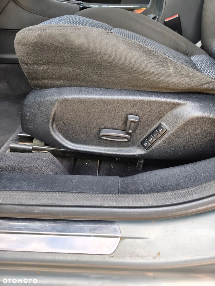 Ford Mondeo 2.0 TDCi Ghia - 11