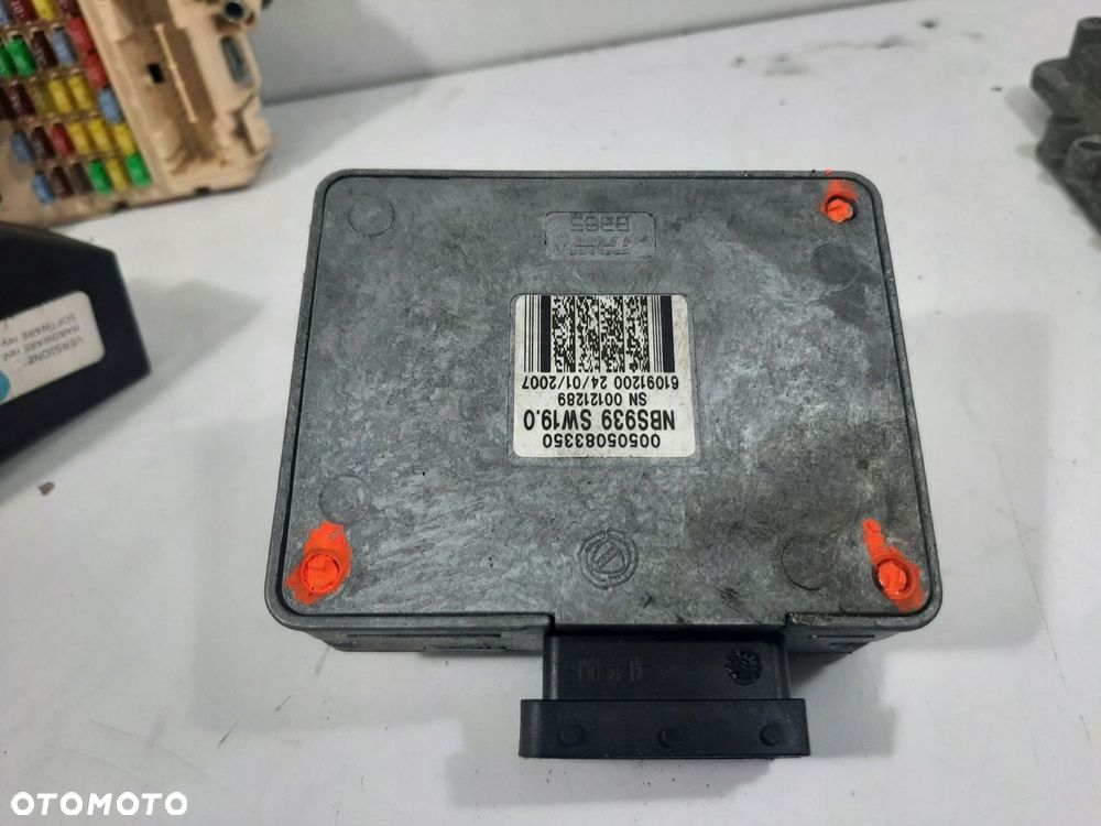 ALFA ROMEO 159 1.9JTDM 07R STEROWNIK SILNIKA ZESTAW 55208738 0281013576 - 9